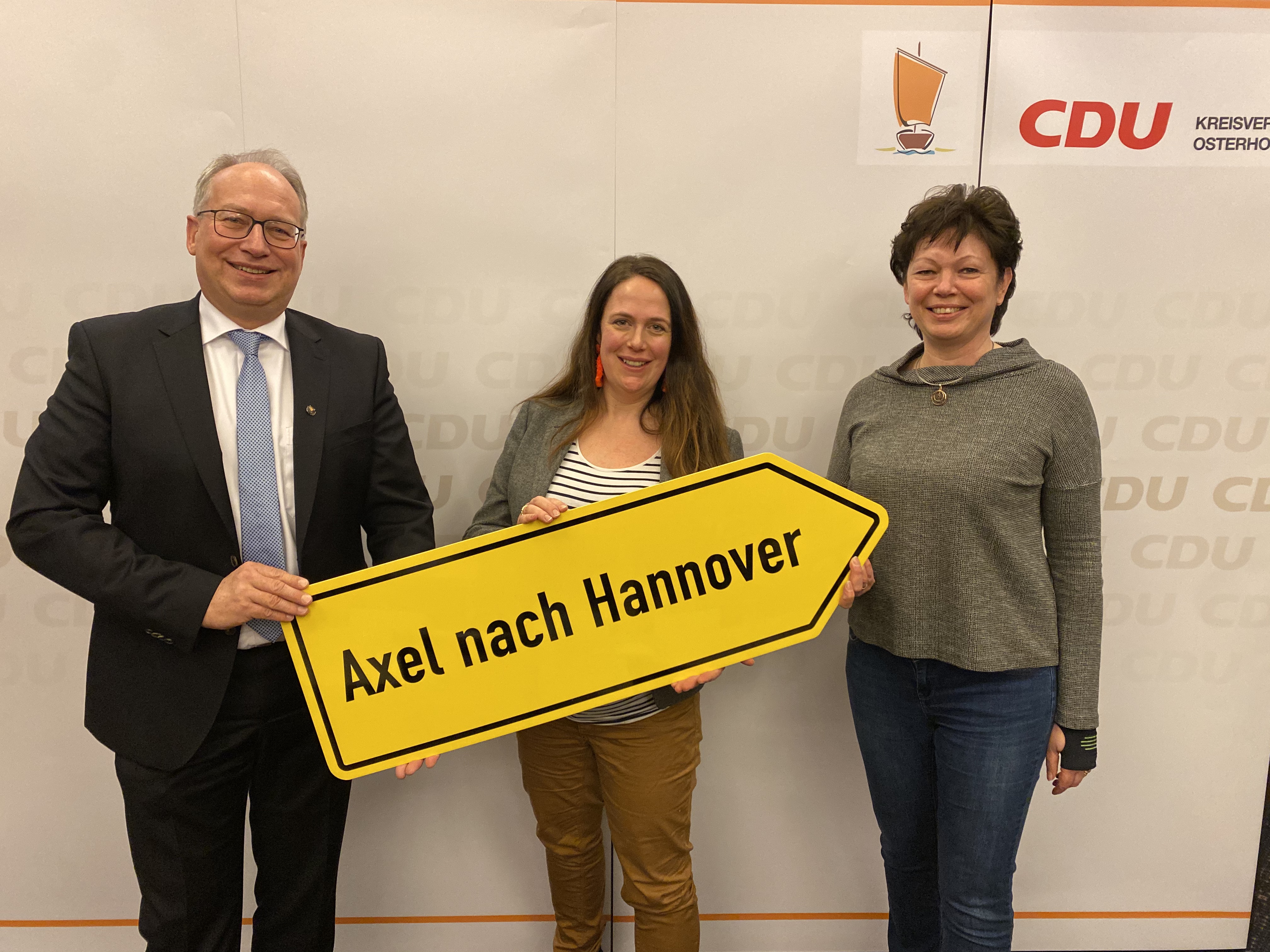 Axel Miesner MdL, Annabell von der Wense und Marion Schorfmann Brgermeisterin